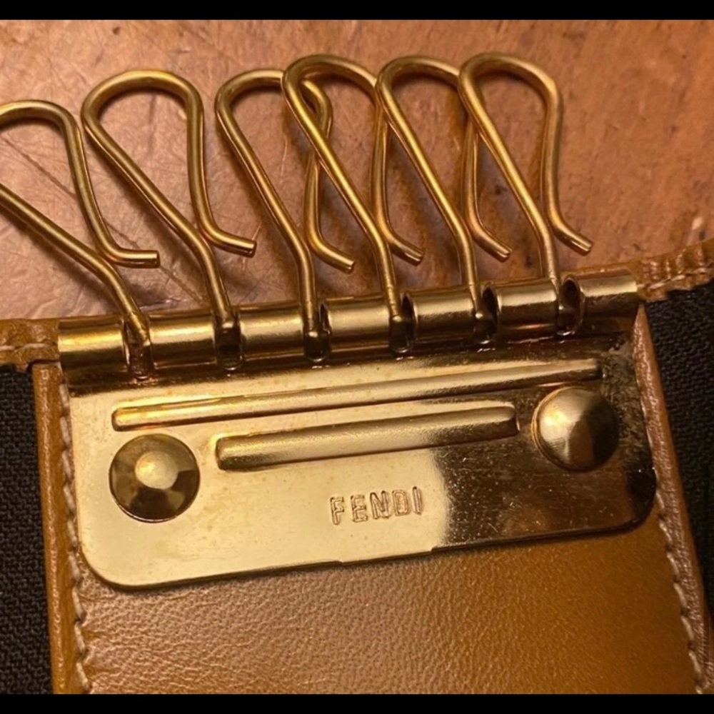 Authentic Fendi Keyholder - Picture 6 of 8